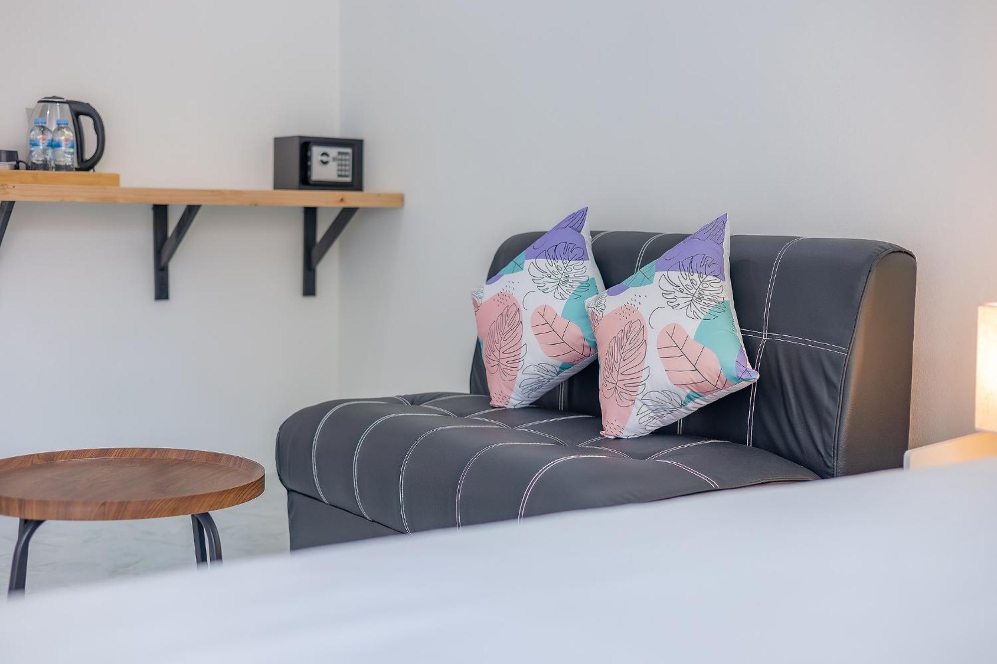Karon Hotel At 22 Ngoại thất bức ảnh